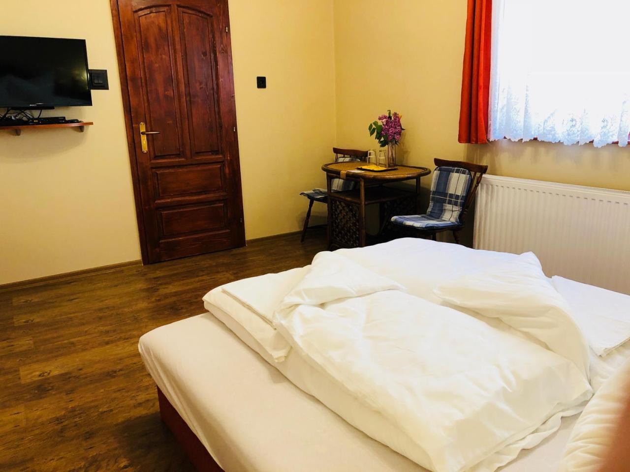 Szuts Panzio Bed & Breakfast Fertorakos Luaran gambar