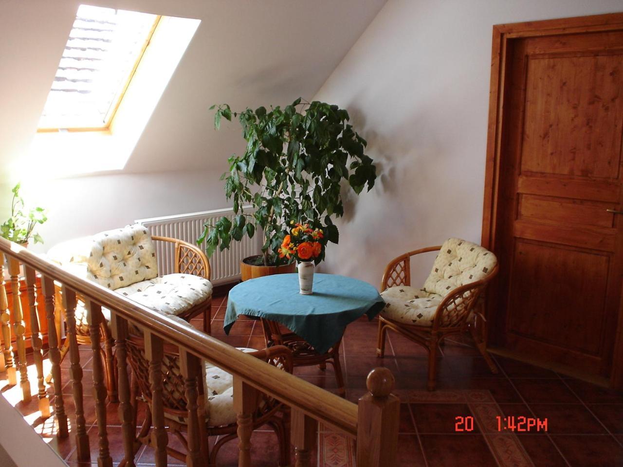 Szuts Panzio Bed & Breakfast Fertorakos Luaran gambar