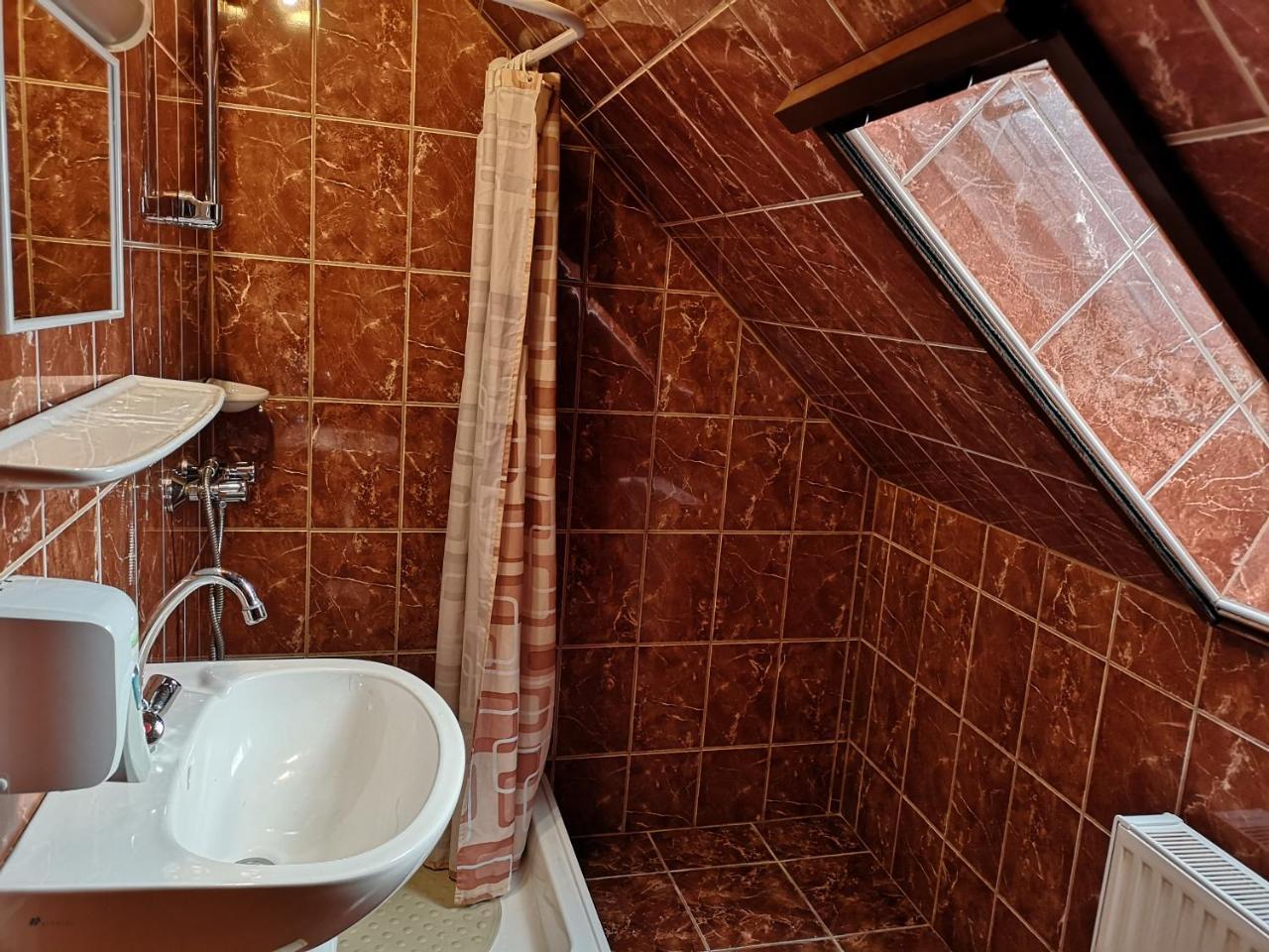 Szuts Panzio Bed & Breakfast Fertorakos Luaran gambar